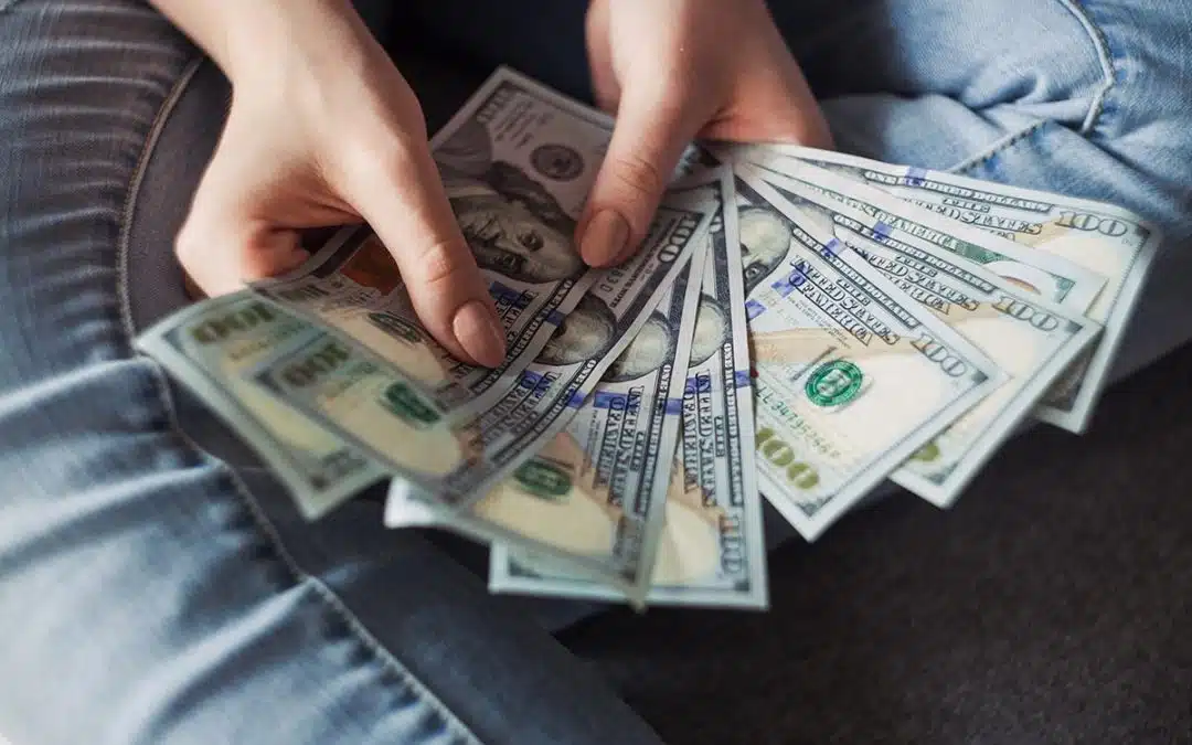 How Much Money Can a Day Trader Make? (Employee or Independent)